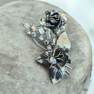 Vintage 1940s–1950s Carl-Art Sterling Silver Floral Brooch – Excellent Condition